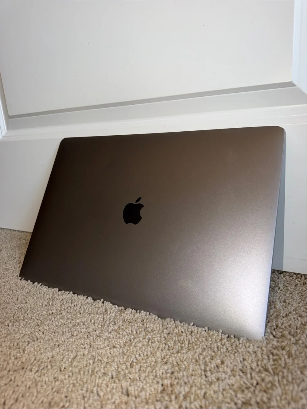 Apple MacBook Pro 16in - Space Gray Aluminum Laptop